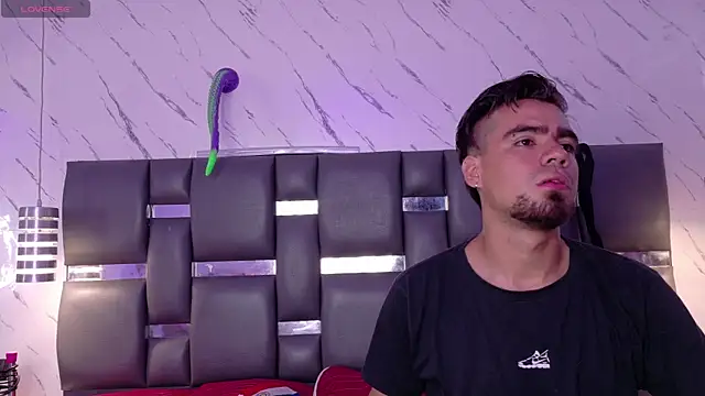 PittAndLunaa's Live XXX Chat