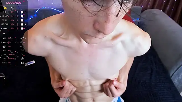 Aaron_Boom Pertunjukan Webcam
