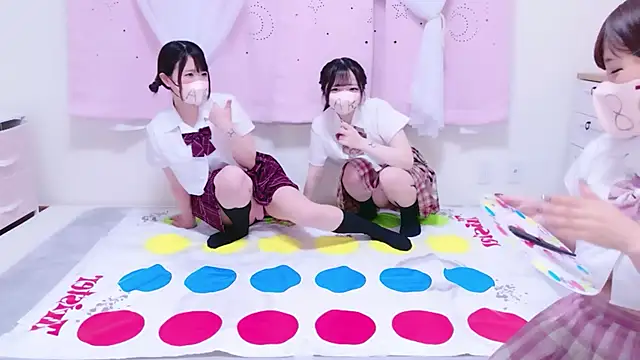841_yayoi Pertunjukan Webcam