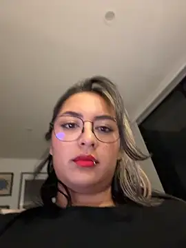 Rae_Lil_White's Webcam Show