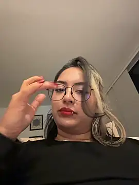Rae_Lil_White Webcam show