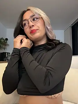 Rae_Lil_White Webcam show
