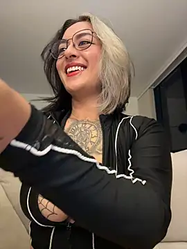 Rae_Lil_White Webcam show