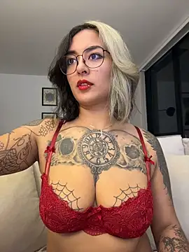 Rae_Lil_White webkamerás műsora