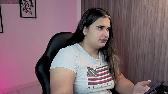 Bonnie__Bennettn Webbikameraesitys