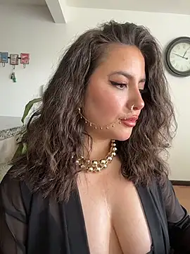 sukhakunis1's Webcam Show