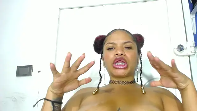 Squirter_pussybomb's Live XXX Chat