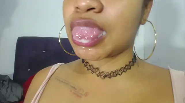 Squirter_pussybomb Live XXX-Chat