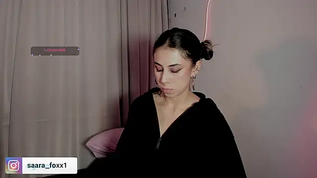 Pokój czatu na żywo – Sara_Foxx1