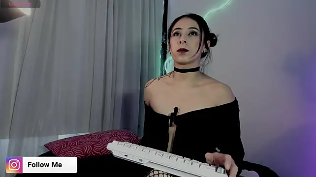 Chat +18 de Sara_Foxx1 ao vivo