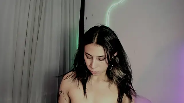 Sara_Foxx1 라이브 XXX 채팅