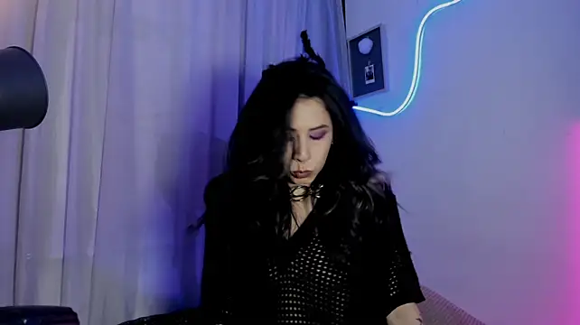 Pokazy przed kamerką – Sara_Foxx1