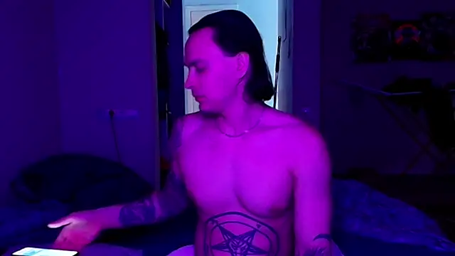 โชว์เว็บแคมของ baphomet_from_ice