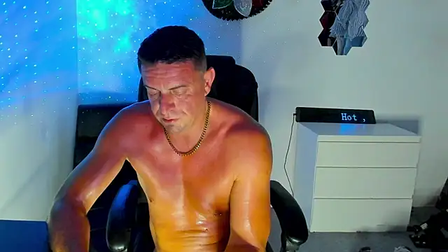 Show modela petr37pol na web-kameri