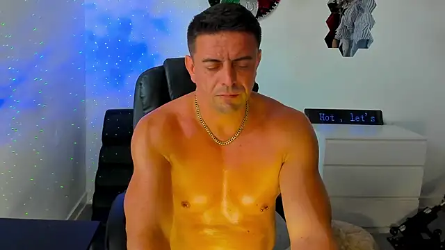 Show modela petr37pol na web-kameri