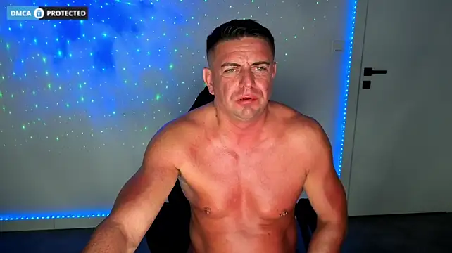BadBoyVibes84 Show in webcam
