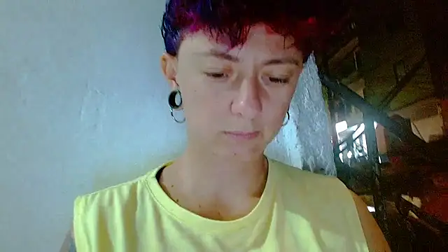 tomboyblue Chat XXX in diretta