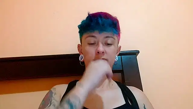 tomboyblue's Live XXX Chat