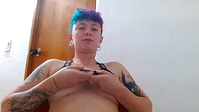 Онлайн чат XXX tomboyblue