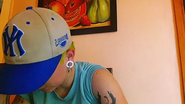 צ'אט XXX בשידור חי של tomboyblue