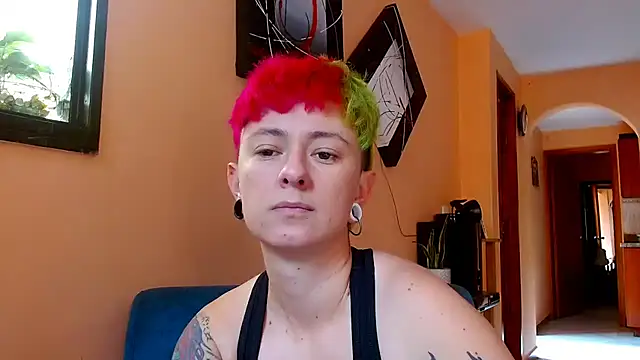 XXX chat uživo modela tomboyblue
