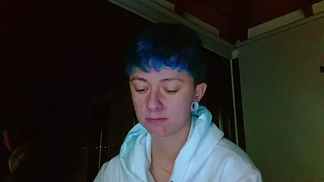 tomboyblue's Live XXX Chat