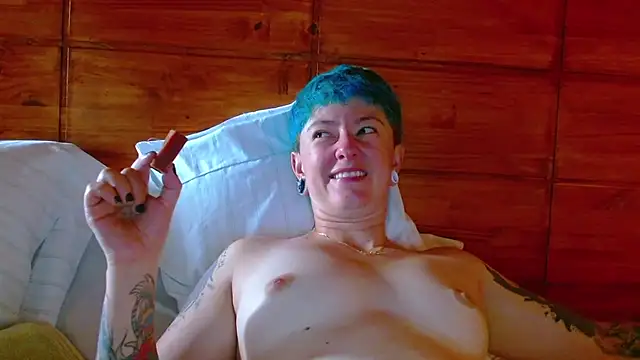 Show de tomboyblue na webcam
