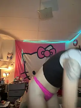 lil_snowbunny_bbc_lover's Webcam Show