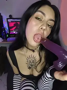 Chat XXX en directo de Mazikeen--