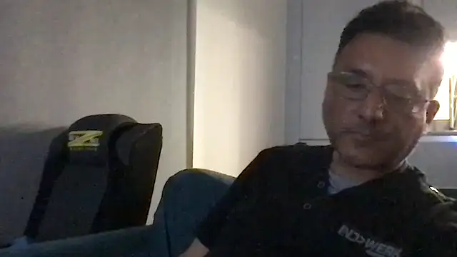 TheSexLegend Show in webcam