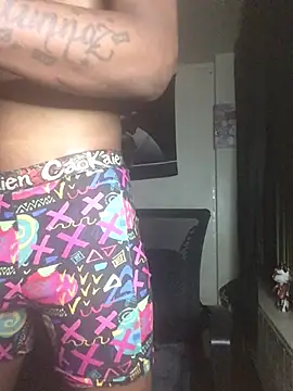 slimgod13 Show in webcam
