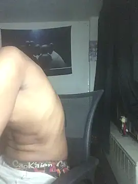 slimgod13 Show in webcam