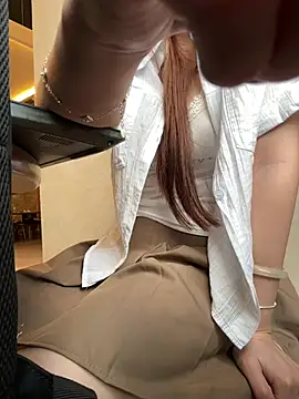 Chatroom XXX en direct de Lina-Xuka81