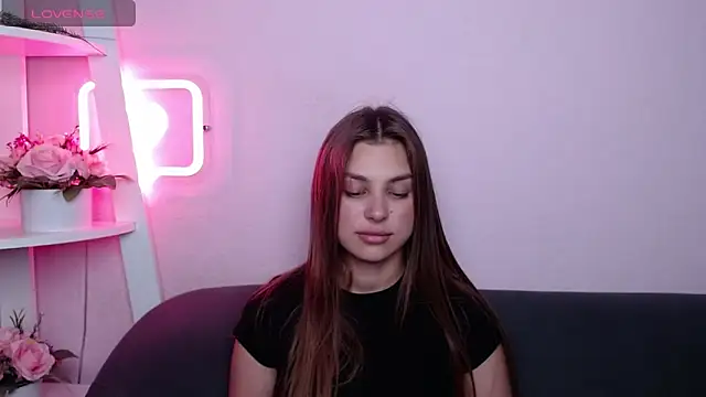 צ'אט XXX בשידור חי של MilanaAngelAs