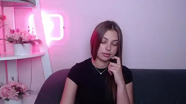 MilanaAngelAs' Live XXX Chat