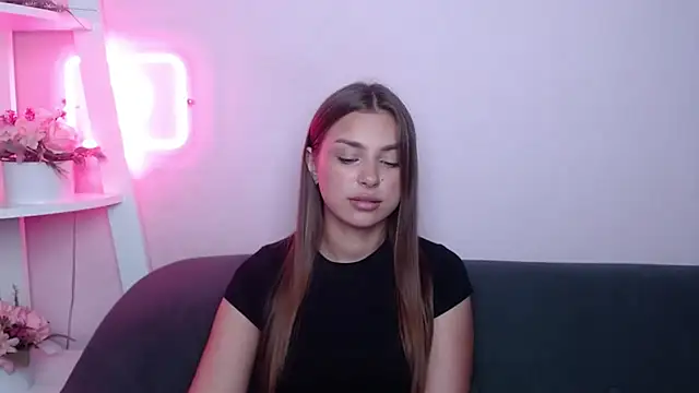 แชท XXX สดของ MilanaAngelAs