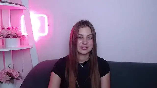 Chat +18 de MilanaAngelAs ao vivo