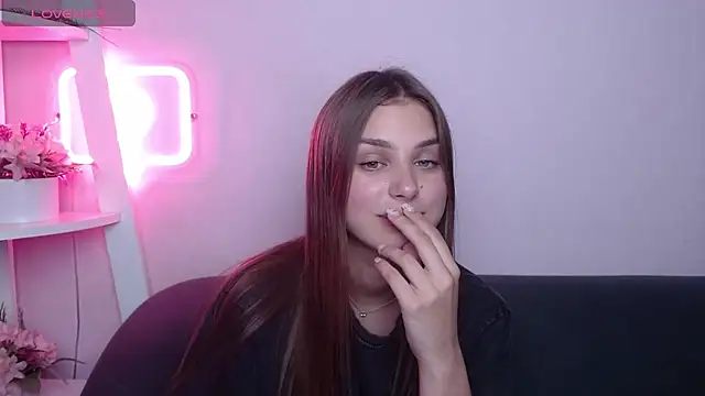MilanaAngelAs' Live XXX Chat