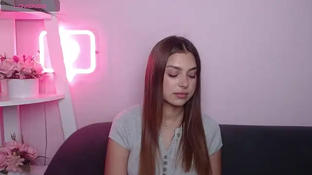 MilanaAngelAs Chat XXX in diretta