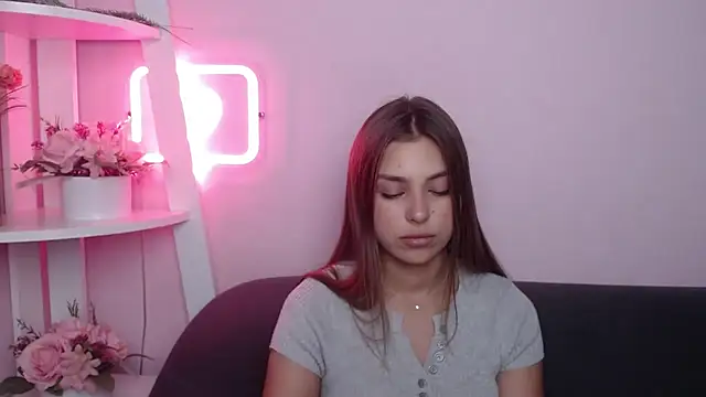 MilanaAngelAs' Live XXX Chat