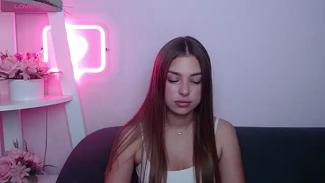 MilanaAngelAs' Live XXX Chat