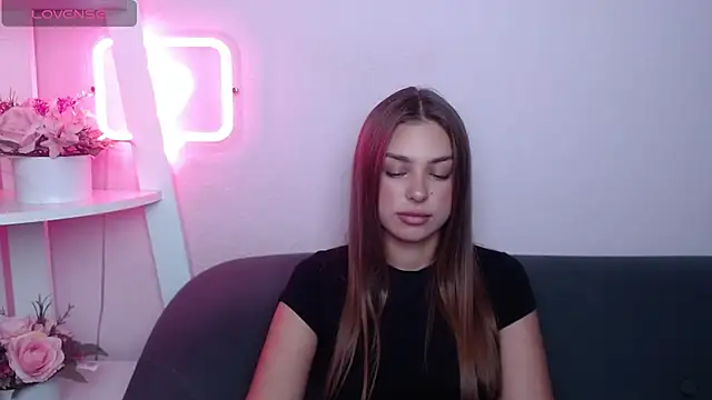 Chat +18 de MilanaAngelAs ao vivo