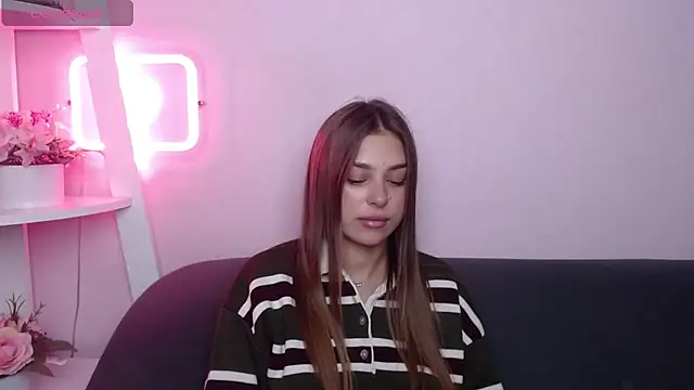 MilanaAngelAs' Live XXX Chat