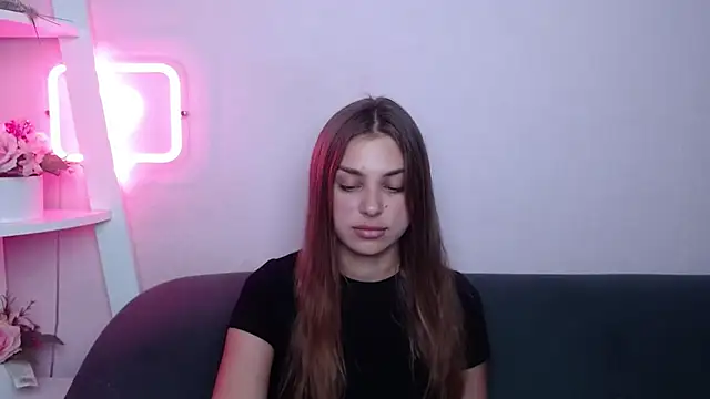 MilanaAngelAs Chat XXX in diretta