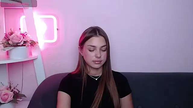 MilanaAngelAs Chat XXX in diretta