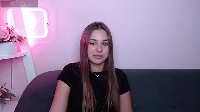 MilanaAngelAs 现场XXX聊天