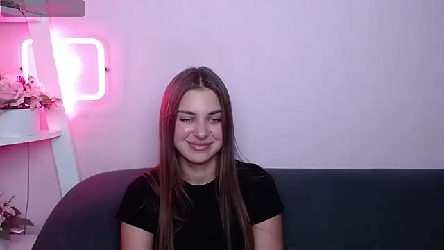 צ'אט XXX בשידור חי של MilanaAngelAs