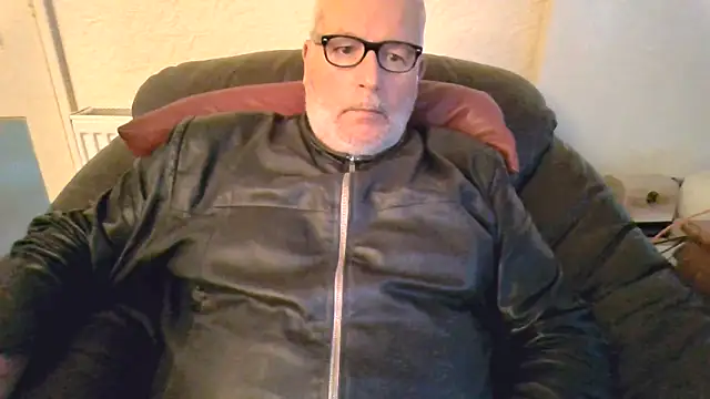 Leatherman63 webkamerás műsora