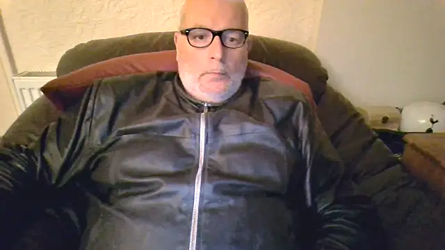 Pokazy przed kamerką – Leatherman63