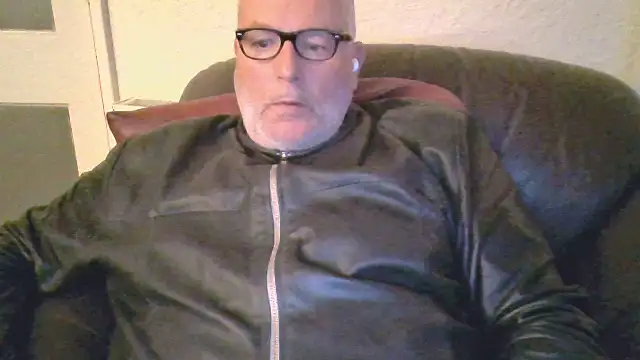 Pokazy przed kamerką – Leatherman63